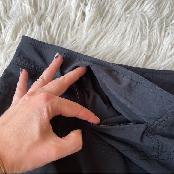 Athleta Everyday Skort Black Tennis Skater Skirt Shorts UPF 50+ #983365 EUC Sz 2 - Picture 9 of 12